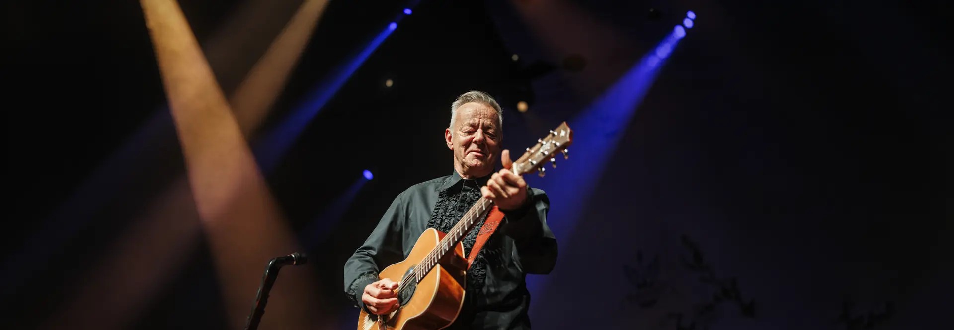 Image of Tommy Emmanuel