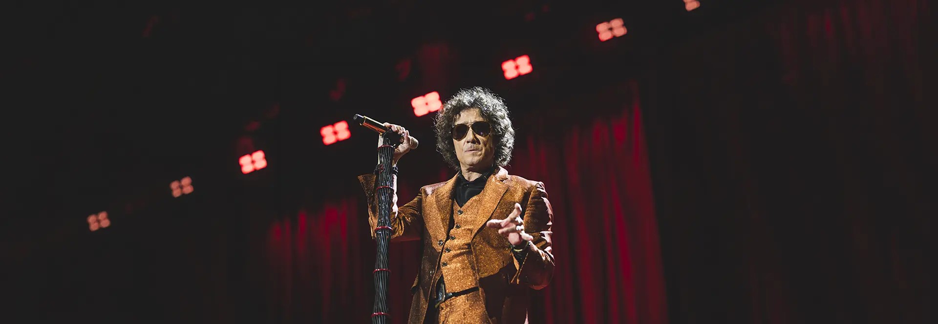 Image of Enrique Bunbury Parking