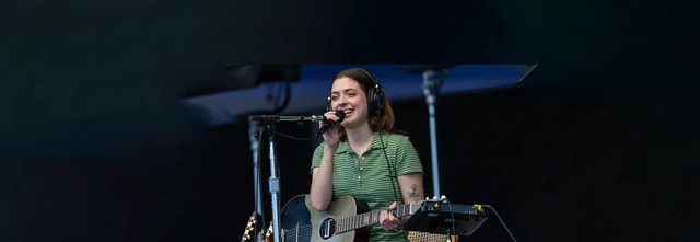 Lizzy McAlpine
