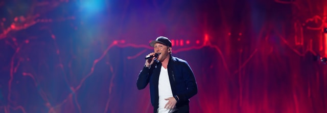 Cole Swindell with Chase Matthew and Ashley Cooke